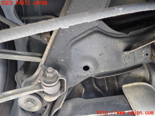 1UPJ-37175295]ベンツ C280 W202(202028)リアメンバー 中古_m0004.jpg