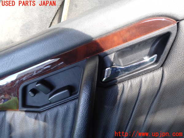 1UPJ-37171264]ベンツ C280 W202(202028)左前ドア内張り 中古_m0002.jpg