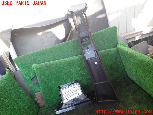 1UPJ-37177665]ベンツ C280 W202(202028)右センターピラートリム 中古_m0002.jpg