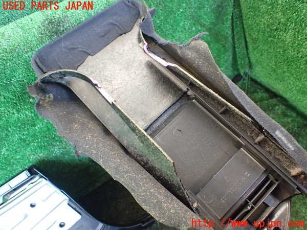 1UPJ-37177665]ベンツ C280 W202(202028)右センターピラートリム 中古_m0003.jpg