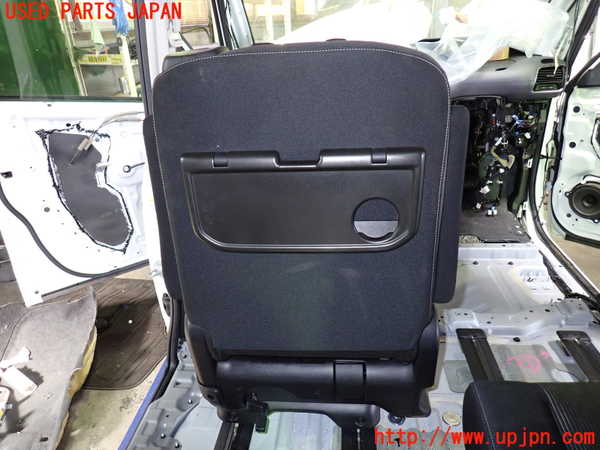 1UPJ-37187175]セレナ e-POWER(HFC27)左2列目シート 中古_m0004.jpg