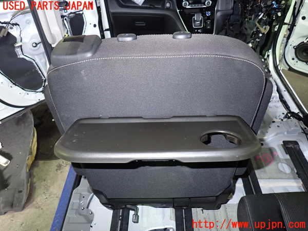 1UPJ-37187175]セレナ e-POWER(HFC27)左2列目シート 中古_m0005.jpg