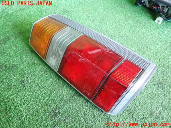 2UPJ-37211530]セドリック ワゴン(WY30)右テールランプ 中古_m0001.jpg
