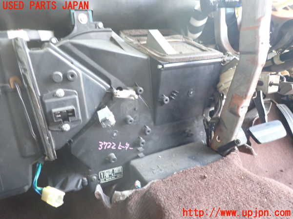 2UPJ-37226100]グロリア ワゴン(WY30)ヒーターコア 中古_m0001.jpg