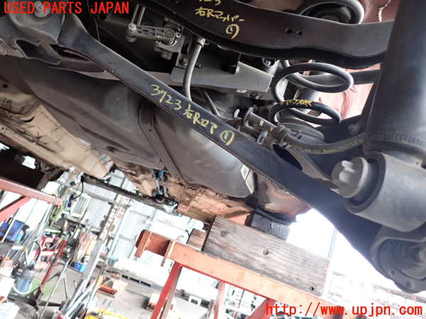 2UPJ-37235200]BMW ミニ(MINI)クーパーD(XN15)右リアロアアーム1 中古 (F56)_m0001.jpg