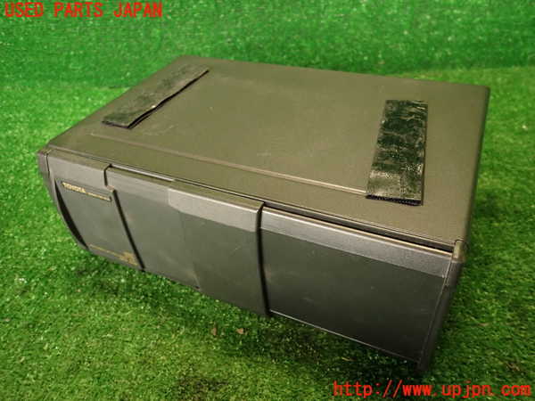 2UPJ-37246505]ソアラ(JZZ31)CDチェンジャー 中古_m0001.jpg