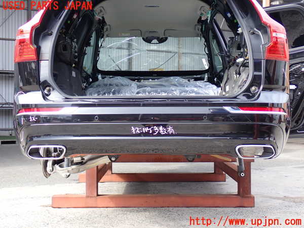 2UPJ-37251610]ボルボ・XC60(UD4204TXC)リアバンパー 中古_m0001.jpg