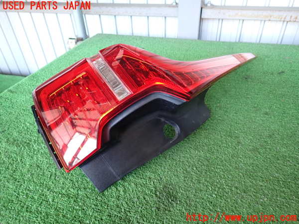 2UPJ-37251536]ボルボ・XC60(UD4204TXC)左テールランプ 中古_m0002.jpg