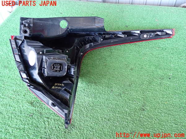 2UPJ-37251536]ボルボ・XC60(UD4204TXC)左テールランプ 中古_m0004.jpg