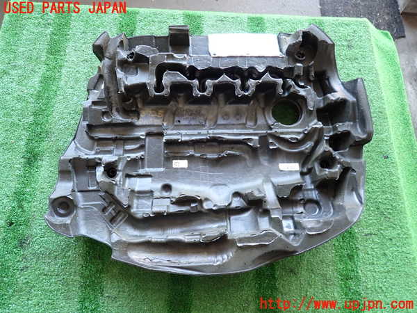 2UPJ-37252160]ボルボ・XC60(UD4204TXC)エンジンアッパーカバー 中古_m0002.jpg