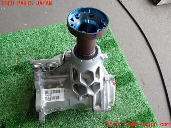 2UPJ-37253300]ボルボ・XC60(UD4204TXC)トランスファー 中古_m0003.jpg