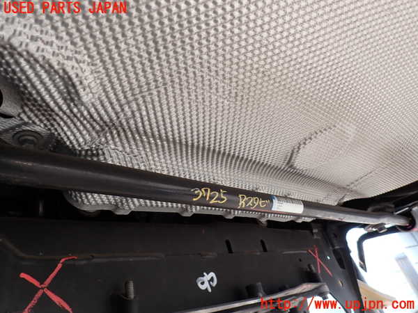 2UPJ-37255445]ボルボ・XC60(UD4204TXC)リアスタビライザー 中古_m0001.jpg