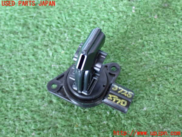 2UPJ-37256320]ボルボ・XC60(UD4204TXC)エアフロメーター 中古_m0002.jpg