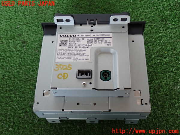 2UPJ-37256480]ボルボ・XC60(UD4204TXC)CDプレーヤー 中古_m0002.jpg