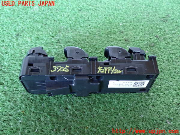 2UPJ-37256240]ボルボ・XC60(UD4204TXC)右前パワーウィンドウスイッチ 中古_m0002.jpg