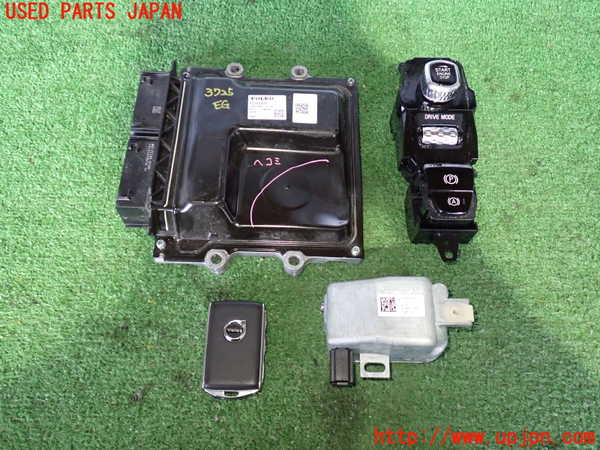 2UPJ-37256110]ボルボ・XC60(UD4204TXC)エンジンコンピューター 中古_m0001.jpg