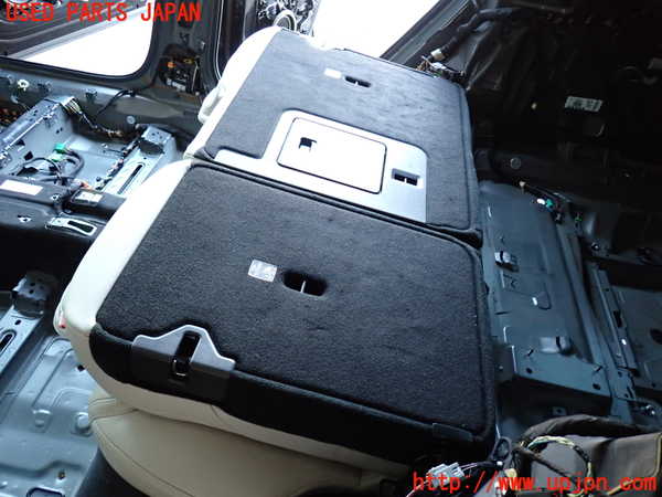2UPJ-37257385]ボルボ・XC60(UD4204TXC)リアシート 中古_m0004.jpg