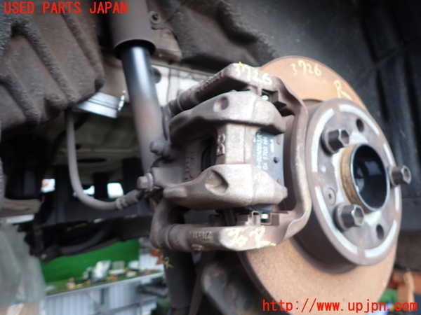 2UPJ-37264090]ベンツ A200 d(177012)(W177)右リアキャリパー 中古_m0001.jpg