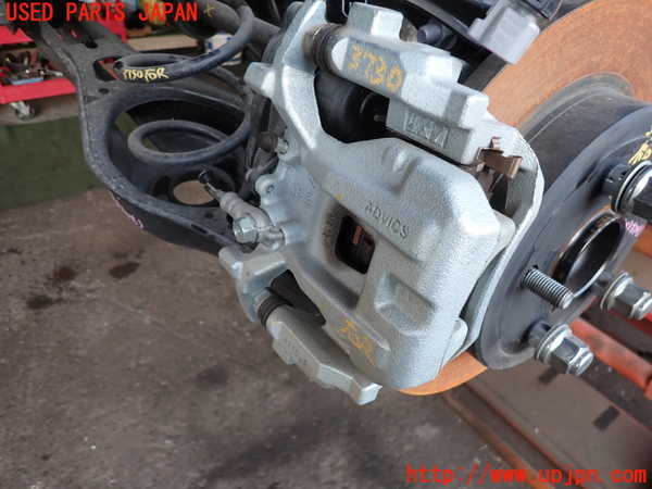 2UPJ-37304080]プリウス(MXWH60)右フロントキャリパー 中古_m0001.jpg