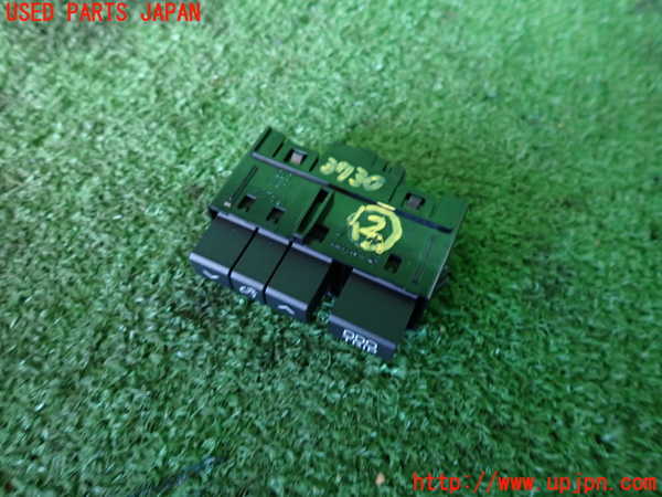 2UPJ-37306307]プリウス(MXWH60)スイッチ2 (ODO TRIP) 中古_m0002.jpg