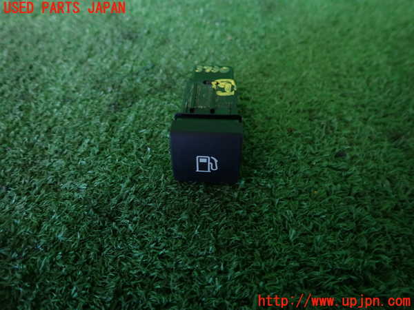 2UPJ-37306312]プリウス(MXWH60)スイッチ7 (フューエル) 中古_m0001.jpg