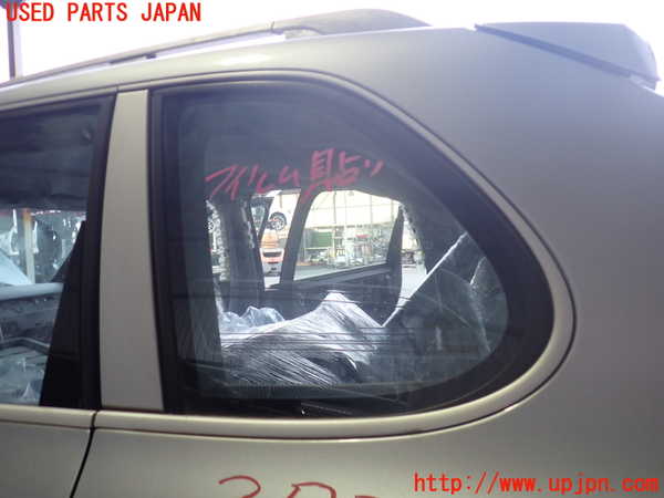 2UPJ-37321382]ポルシェ・カイエン S(9PA00)左クォーターガラス 中古(43R-001025 M241)_m0001.jpg
