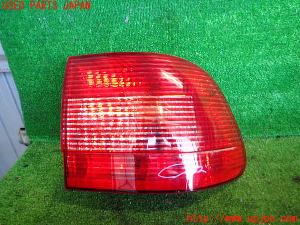 2UPJ-37321530]ポルシェ・カイエン S(9PA00)右テールランプ 中古_m0001.jpg