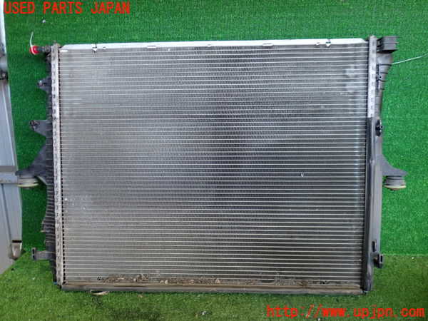 2UPJ-37322321]ポルシェ・カイエン S(9PA00)ラジエーター1 中古_m0002.jpg