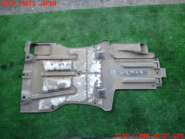 2UPJ-37321721]ポルシェ・カイエン S(9PA00)アンダーカバー1 中古_m0002.jpg
