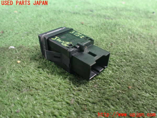 2UPJ-37326307]ポルシェ・カイエン S(9PA00)スイッチ2 中古_m0002.jpg