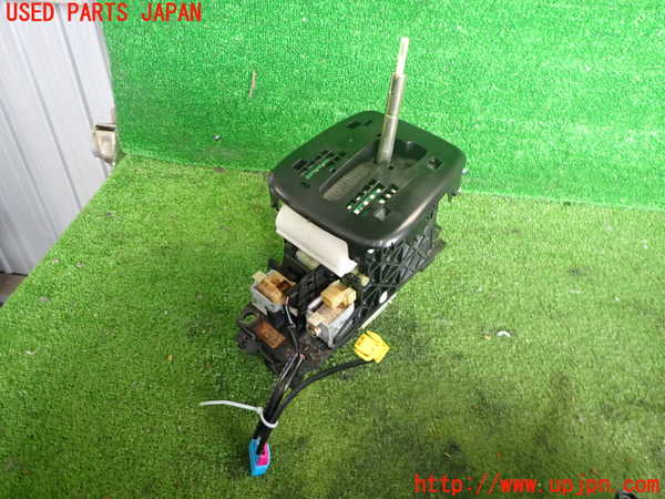 2UPJ-37327555]ポルシェ・カイエン S(9PA00)ATシフトレバー 中古_m0002.jpg