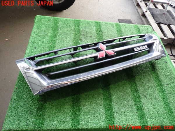 2UPJ-37331050]パジェロ(V75W)ラジエターグリル 中古_m0001.jpg