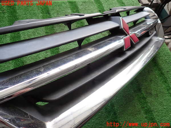 2UPJ-37331050]パジェロ(V75W)ラジエターグリル 中古_m0002.jpg