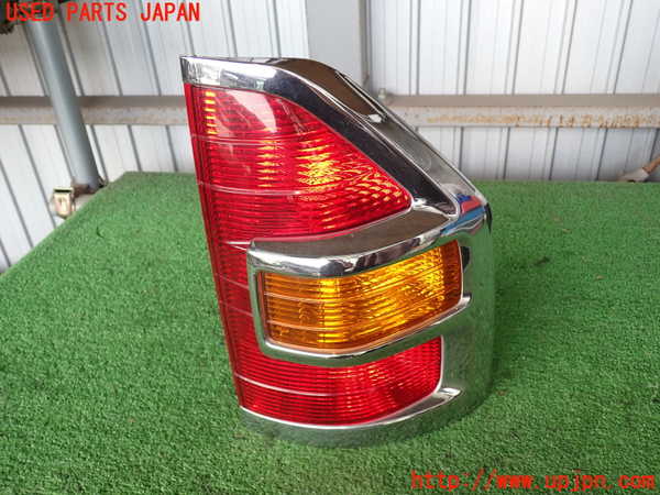 2UPJ-37331530]パジェロ(V75W)右テールランプ 中古_m0001.jpg
