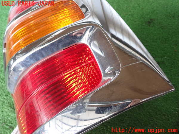 2UPJ-37331530]パジェロ(V75W)右テールランプ 中古_m0002.jpg
