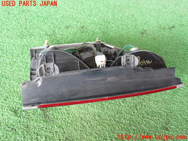 2UPJ-37331530]パジェロ(V75W)右テールランプ 中古_m0003.jpg