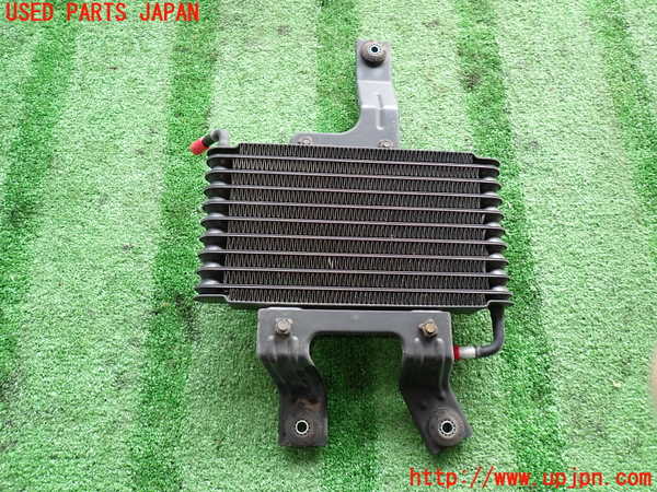 2UPJ-37332481]パジェロ(V75W)オイルクーラー1 中古_m0002.jpg
