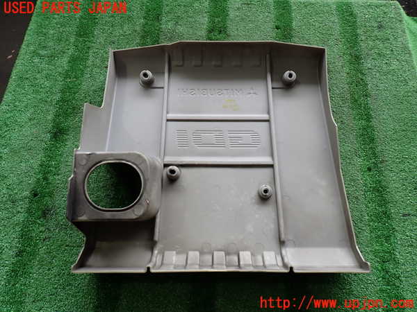 2UPJ-37332160]パジェロ(V75W)エンジンアッパーカバー 中古_m0003.jpg