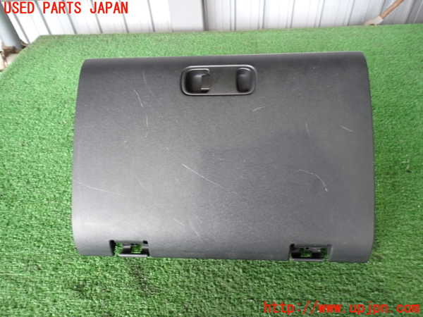 2UPJ-37337516]パジェロ(V75W)グローブボックス1 中古_m0001.jpg