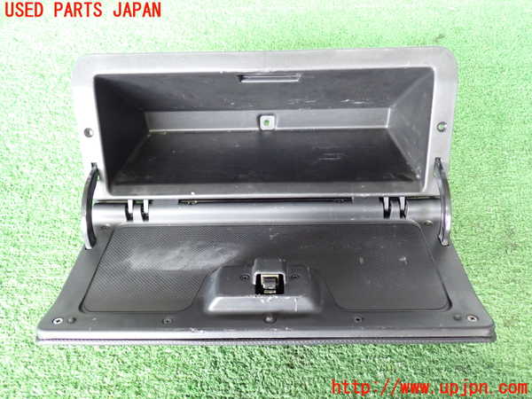 2UPJ-37337517]パジェロ(V75W)グローブボックス2 中古_m0002.jpg