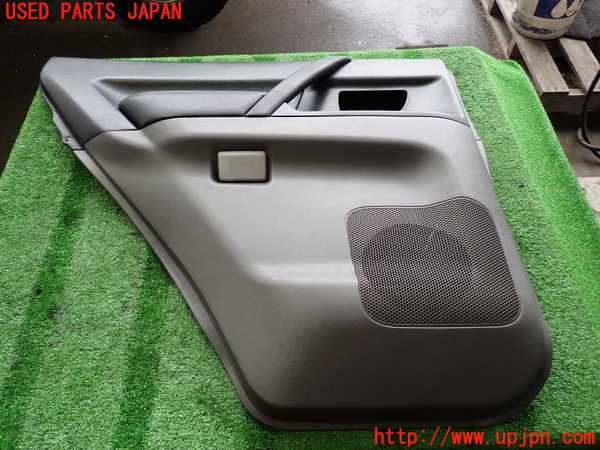 2UPJ-37331324]パジェロ(V75W)左後ドア内張り 中古_m0001.jpg
