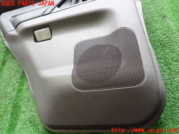 2UPJ-37331324]パジェロ(V75W)左後ドア内張り 中古_m0002.jpg