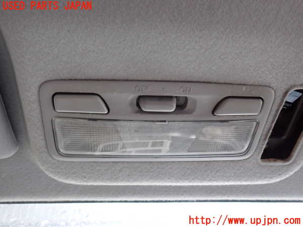 2UPJ-37336411]パジェロ(V75W)ルームランプ1(1列目真中) 中古_m0001.jpg