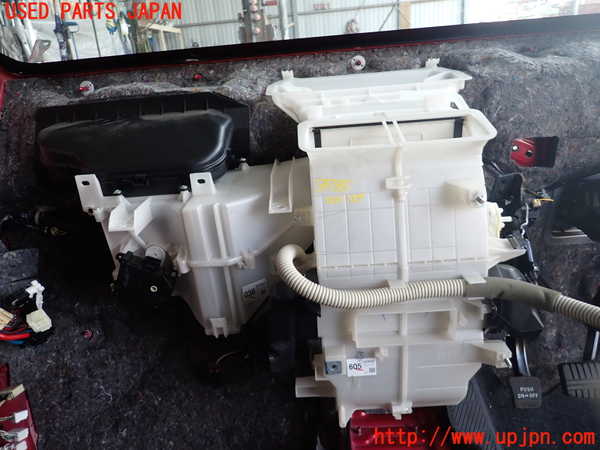 2UPJ-37356081]コルト ラリーアート バージョンR(Z27AG)エバポレーター1 中古_m0001.jpg