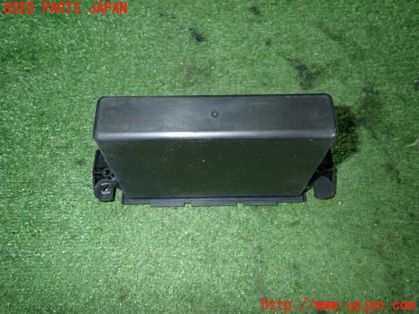 2UPJ-37357841]コルト ラリーアート バージョンR(Z27AG)小物入れ1 中古_m0003.jpg