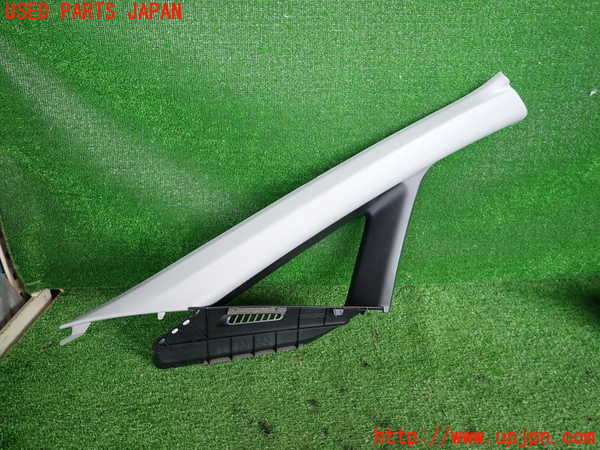 2UPJ-37357655]コルト ラリーアート バージョンR(Z27AG)右フロントピラートリム 中古_m0001.jpg