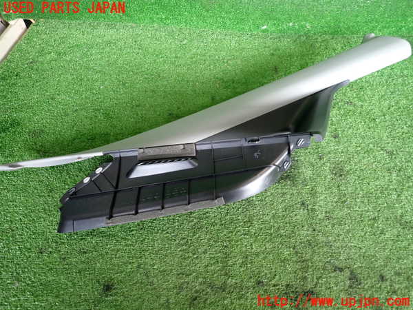 2UPJ-37357655]コルト ラリーアート バージョンR(Z27AG)右フロントピラートリム 中古_m0002.jpg