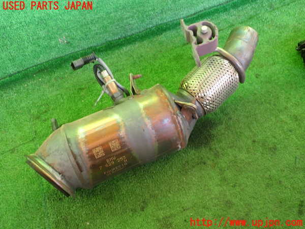 2UPJ-37362661]BMW 523i F10(XG20)触媒1 中古_m0003.jpg