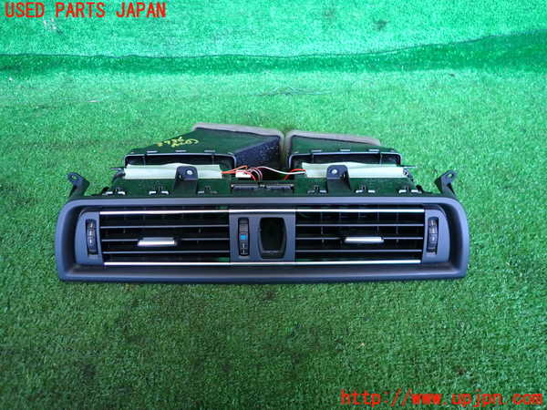 2UPJ-37367526]BMW 523i F10(XG20)エアコン吹き出し口1(真中) 中古_m0001.jpg
