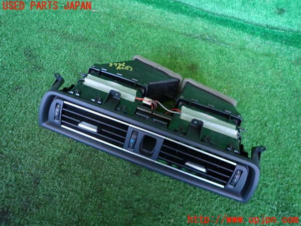 2UPJ-37367526]BMW 523i F10(XG20)エアコン吹き出し口1(真中) 中古_m0002.jpg